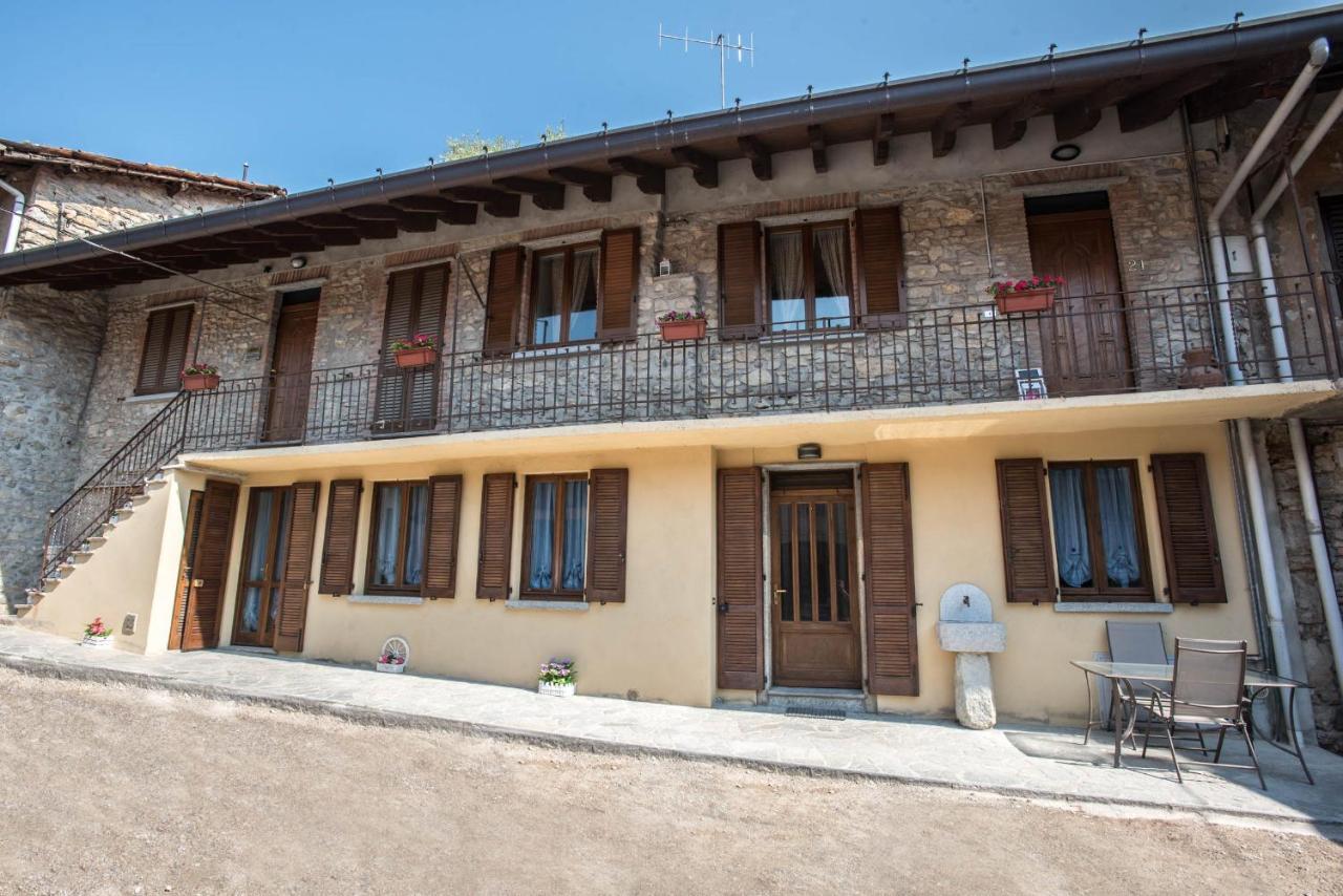 B&B La Corte And Home Restaurant - Free Parking - 10 Minutes To The Lake And Centre Комо Экстерьер фото