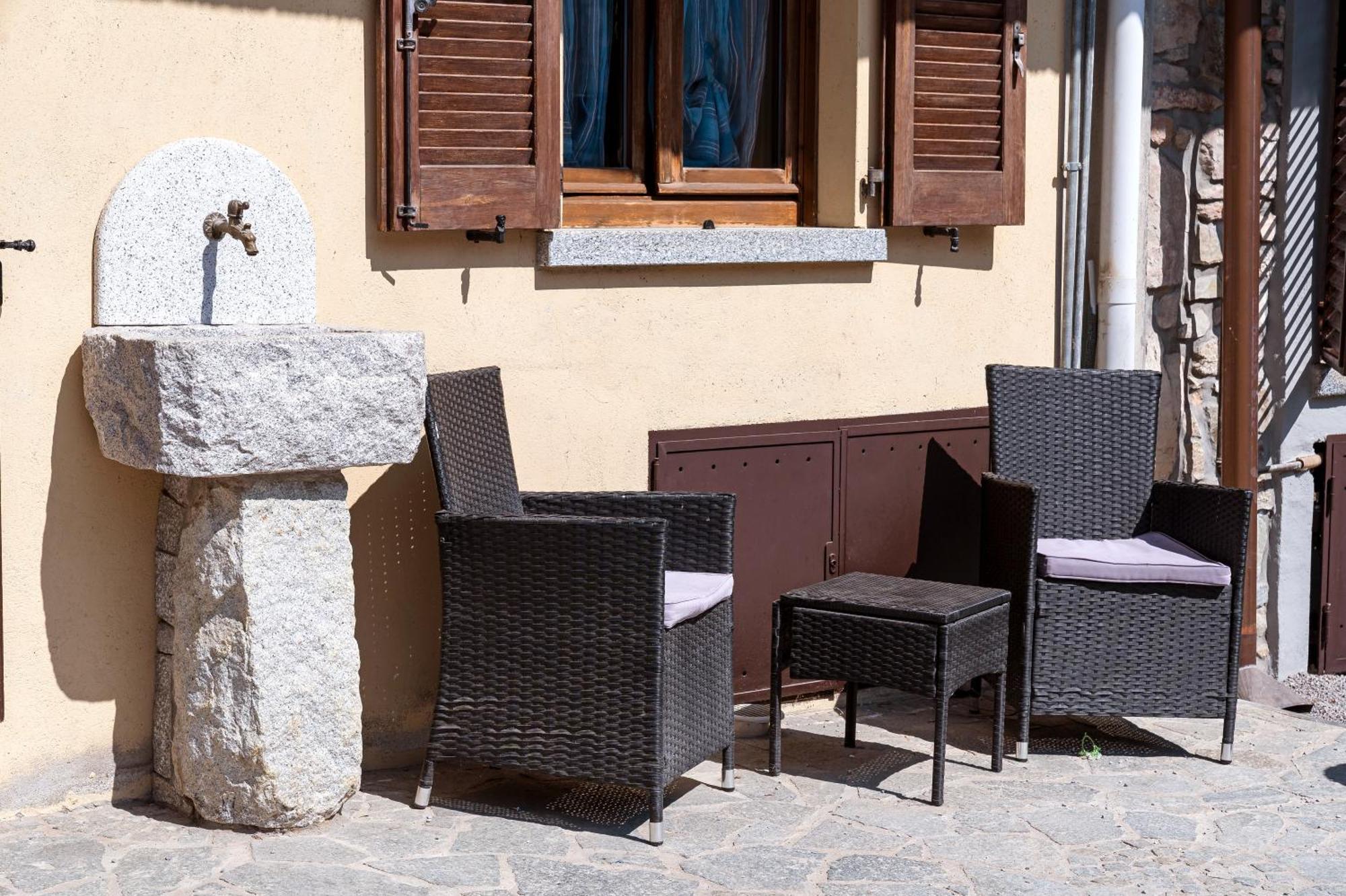 B&B La Corte And Home Restaurant - Free Parking - 10 Minutes To The Lake And Centre Комо Экстерьер фото