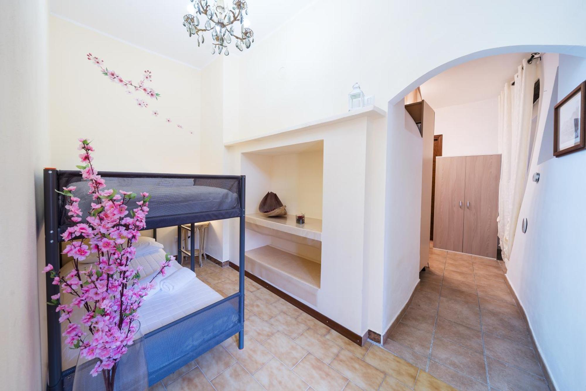 B&B La Corte And Home Restaurant - Free Parking - 10 Minutes To The Lake And Centre Комо Экстерьер фото